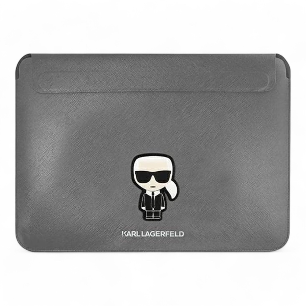 Estuche Karl Lagerfeld Comp Sleeve Saffiano Ikonik 14" Silver Computadora 14 Inch Color Gris